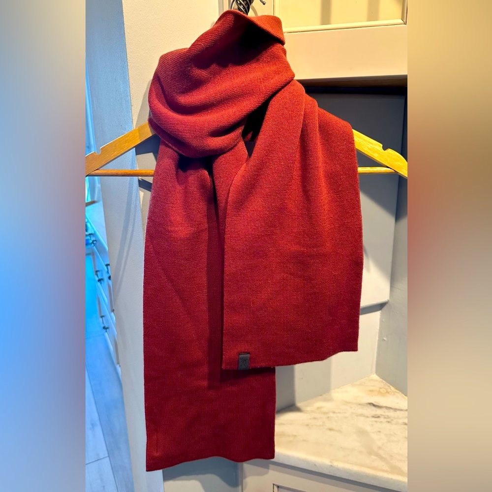 Arc’teryx Scarf 🧣Marino Wool Woman’s Blush